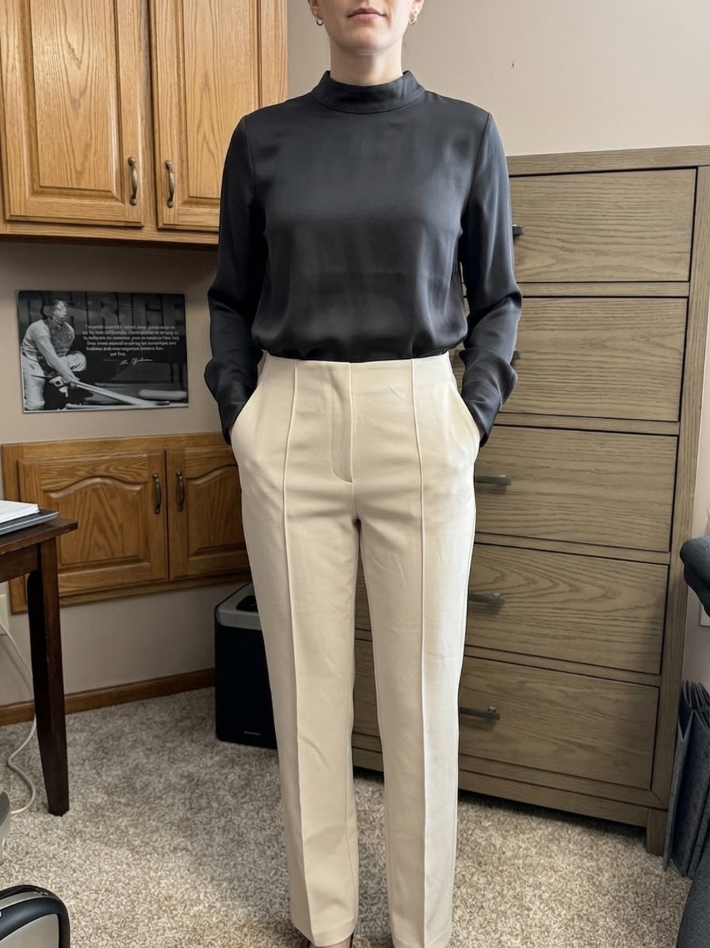 Tailored High-Rise Cropped Pants in Cream